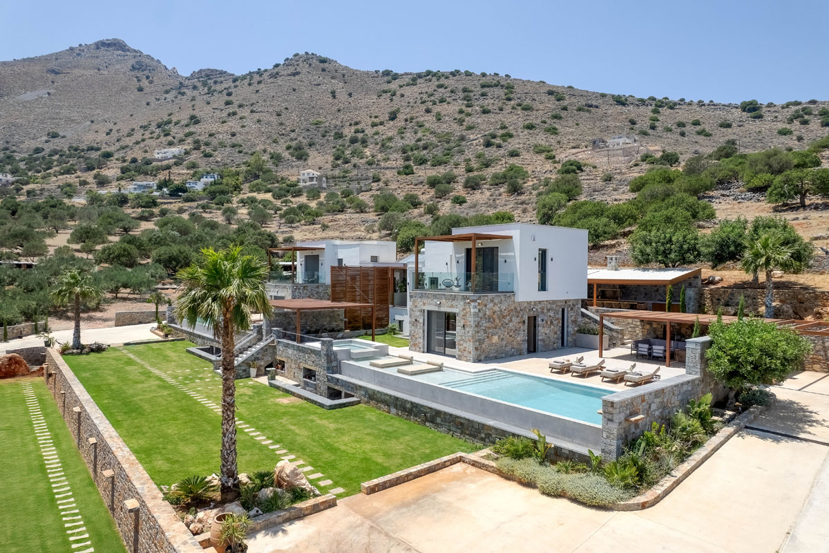 Zeus Luxury Villas